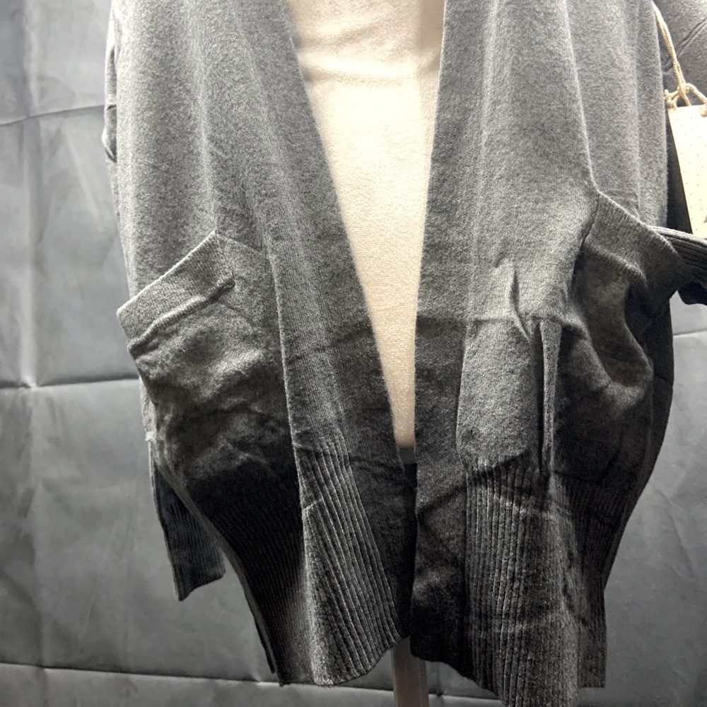 Grey sweater - Picture 2 of 3